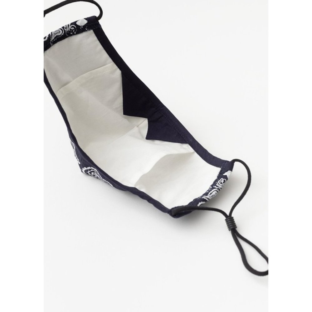 Navy Paisley Reusable 3 Layer Filter Pocket Mask - Picture 7 of 8